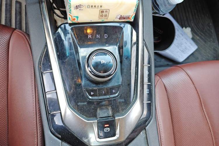 Used BAIC Beijing EU5 2018 R500 Smart Wind Edition Gear Lever