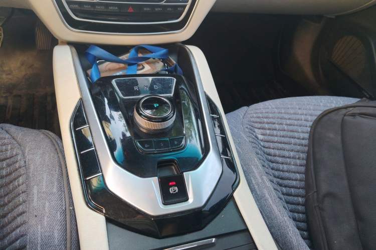 Used BAIC Beijing EU5 2018 R500 Smart Wind Edition Gear Lever
