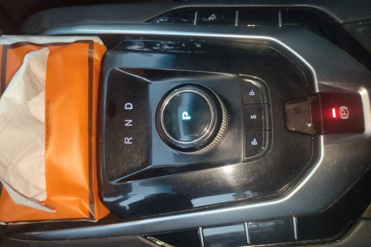 Used BAIC Beijing EU5 2018 R500 Smart Wind Edition Gear Lever
