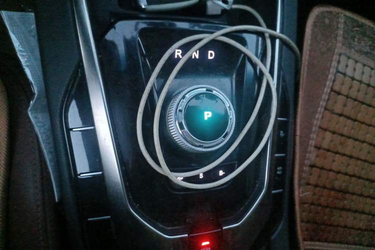 Used BAIC Beijing EU5 2018 R500 Smart Wind Edition Gear Lever