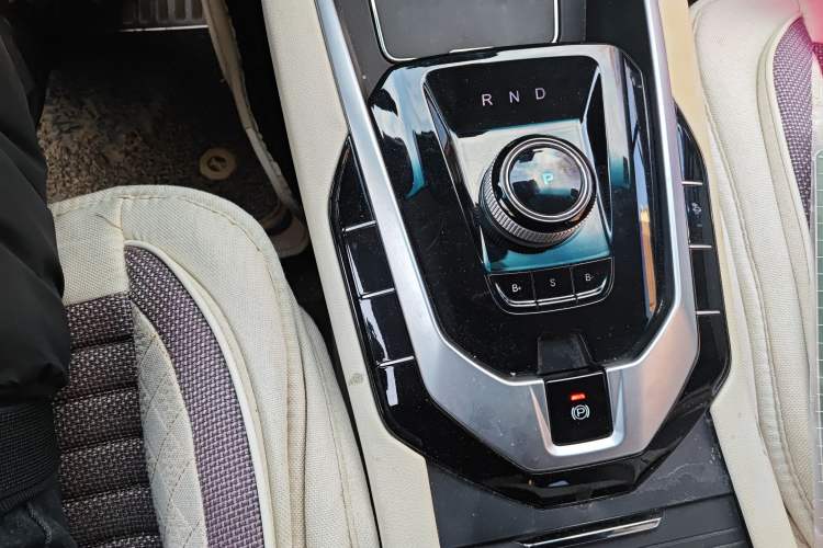 Used BAIC Beijing EU5 2018 R500 Smart Wind Edition Gear Lever