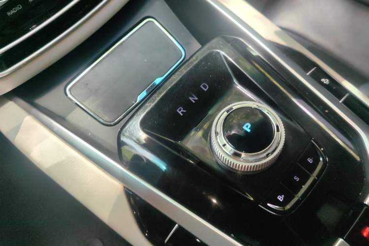 Used BAIC Beijing EU5 2018 R500 Smart Wind Edition Gear Lever