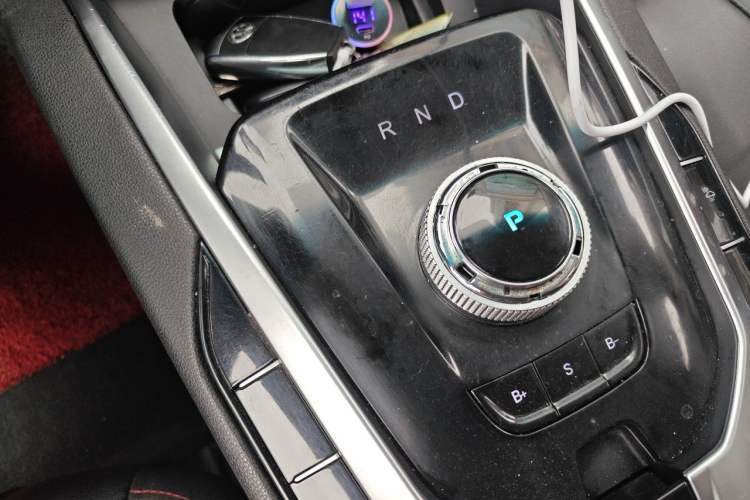 Used BAIC Beijing EU5 2018 R500 Smart Wind Edition Gear Lever