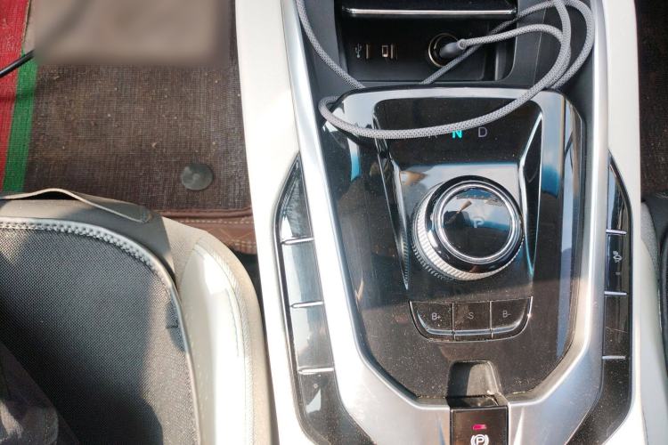 Used BAIC Beijing EU5 2018 R500 Smart Wind Edition Gear Lever