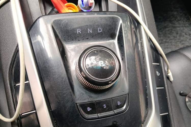Used BAIC Beijing EU5 2018 R500 Smart Wind Edition Gear Lever