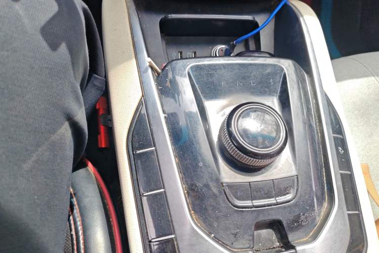 Used BAIC Beijing EU5 2018 R500 Smart Wind Edition Gear Lever