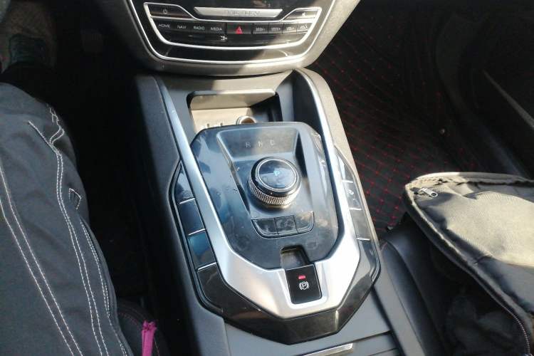 Used BAIC Beijing EU5 2018 R500 Smart Wind Edition Gear Lever