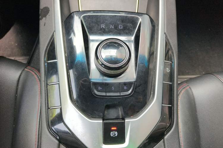 Used BAIC Beijing EU5 2018 R500 Smart Wind Edition Gear Lever