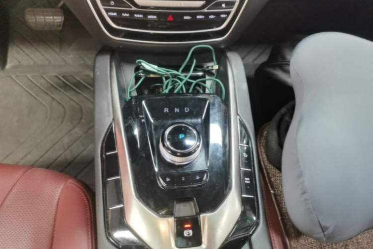 Used BAIC Beijing EU5 2018 R500 Smart Wind Edition Gear Lever