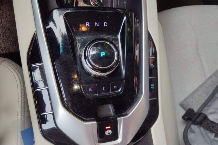 Used BAIC Beijing EU5 2018 R500 Smart Edition Gear Lever