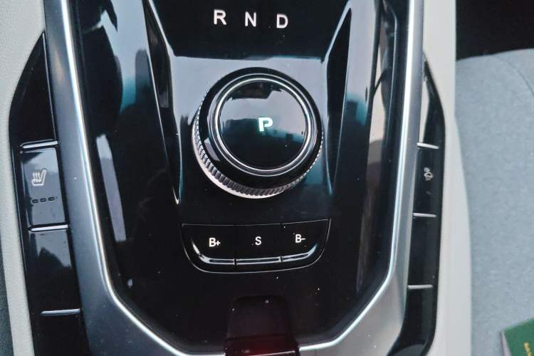 Used BAIC Beijing EU5 2018 R500 Smart Edition Gear Lever