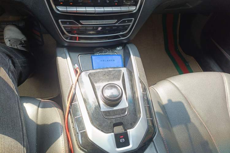 Used BAIC Beijing EU5 2018 R500 Smart Wind Edition Gear Lever