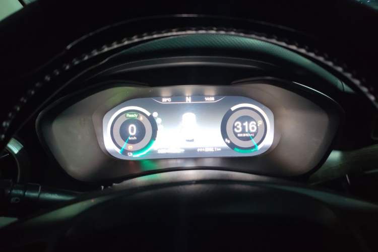 Used BAIC Beijing EU5 2018 R500 Smart Wind Edition Instrument Cluster