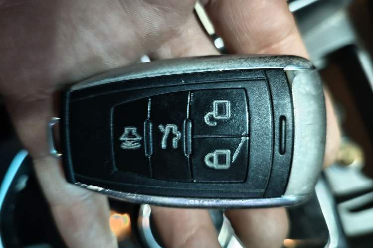Used BAIC Beijing EU5 2018 R500 Smart Wind Edition Interior 1
