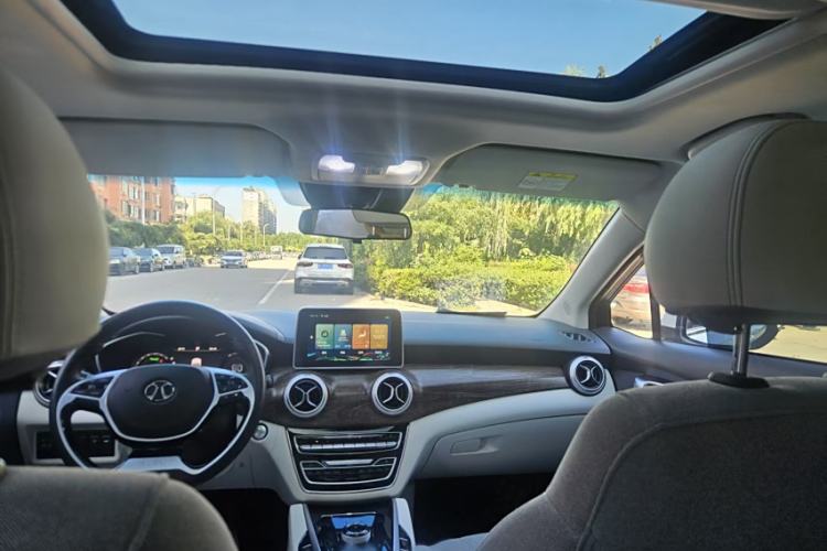 Used BAIC Beijing EU5 2018 R500 Smart Wind Edition Interior 1
