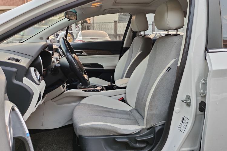 Used BAIC Beijing EU5 2018 R500 Smart Wind Edition Interior 3