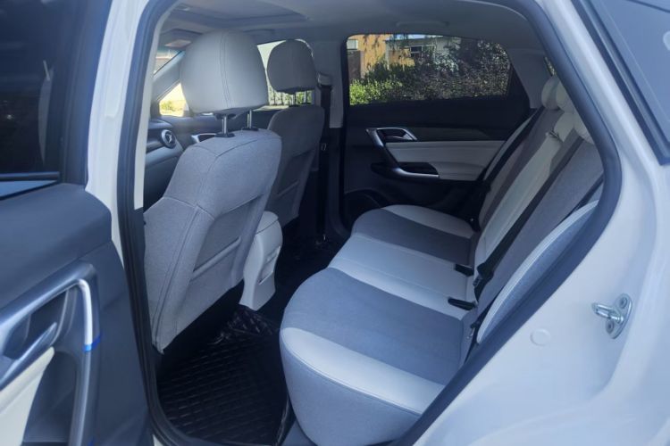 Used BAIC Beijing EU5 2018 R500 Smart Wind Edition Interior 3