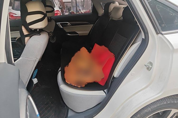 Used BAIC Beijing EU5 2018 R500 Smart Wind Edition Interior 4
