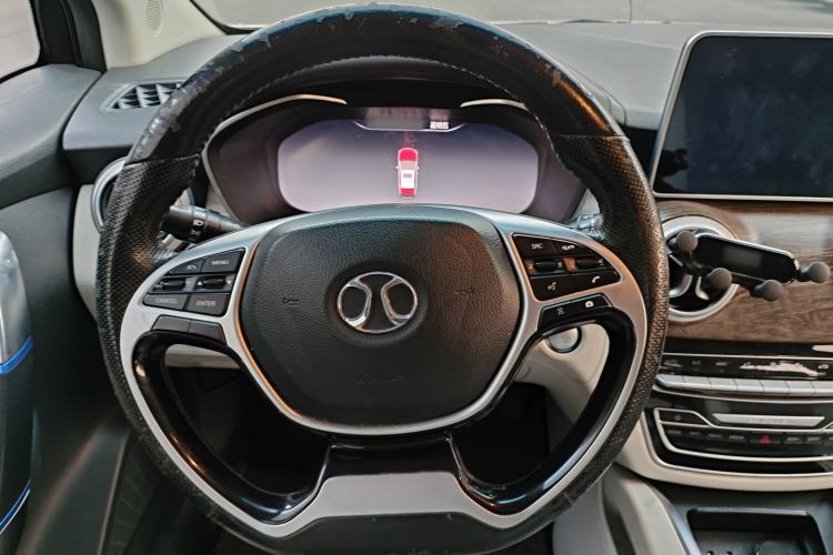 Used BAIC Beijing EU5 2018 R500 Smart Wind Edition Interior 8
