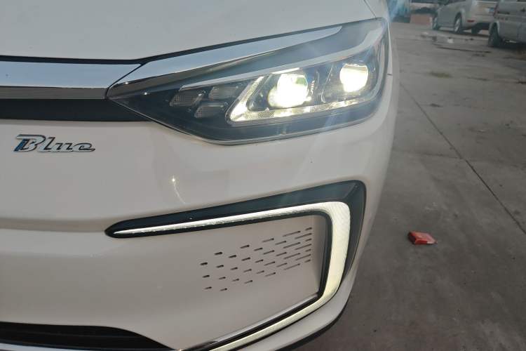 Used BAIC Beijing EU5 2018 R550 Smart Edition Left Front Headlight