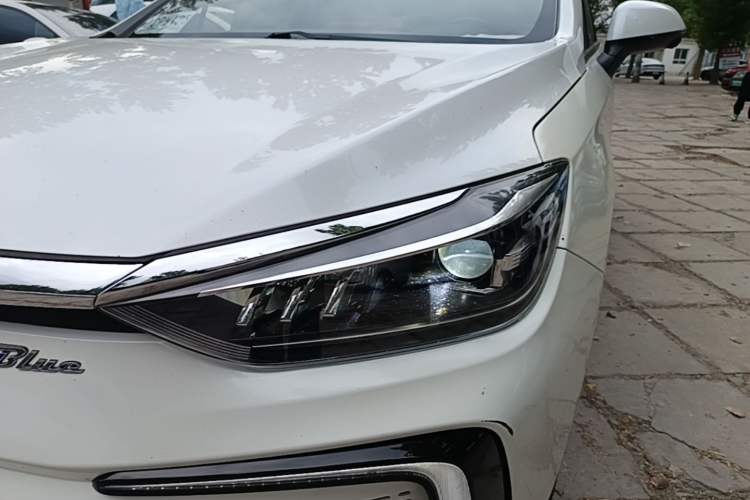 Used BAIC Beijing EU5 2018 R500 Smart Wind Edition Left Front Headlight