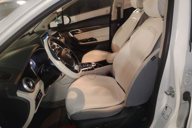 Used BAIC Beijing EU5 2018 R500 Smart Edition Left Front Seat