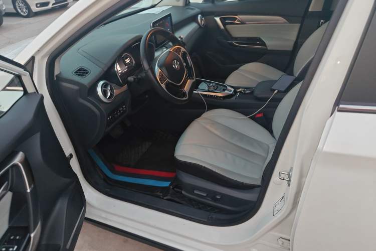 Used BAIC Beijing EU5 2018 R550 Smart Edition Left Front Seat