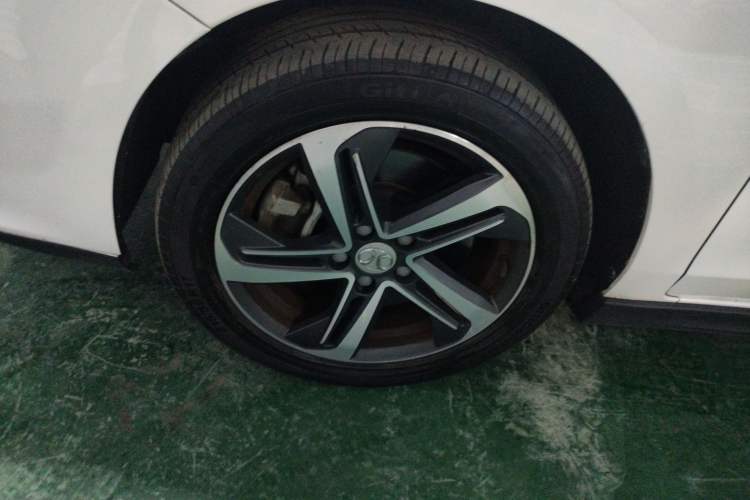 Used BAIC Beijing EU5 2018 R550 Smart Trend Edition Left Front Wheel Hub