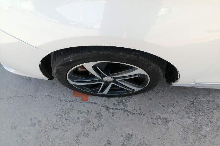 Used BAIC Beijing EU5 2018 R500 Smart Wind Edition Left Front Wheel Hub