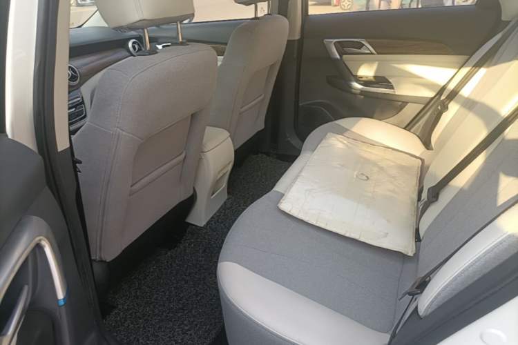 Used BAIC Beijing EU5 2018 R500 Smart Edition Left Rear Seat