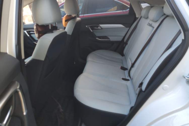 Used BAIC Beijing EU5 2018 R550 Smart Trend Edition Left Rear Seat