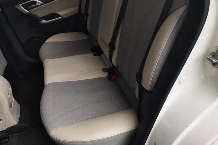 Used BAIC Beijing EU5 2018 R500 Smart Wind Edition Left Rear Seat