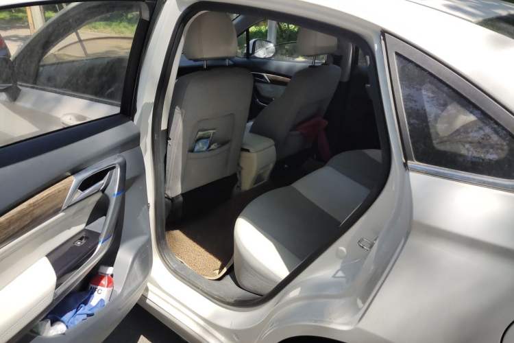 Used BAIC Beijing EU5 2018 R500 Smart Edition Left Rear Seat