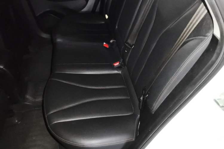 Used BAIC Beijing EU5 2018 R500 Smart Wind Edition Left Rear Seat