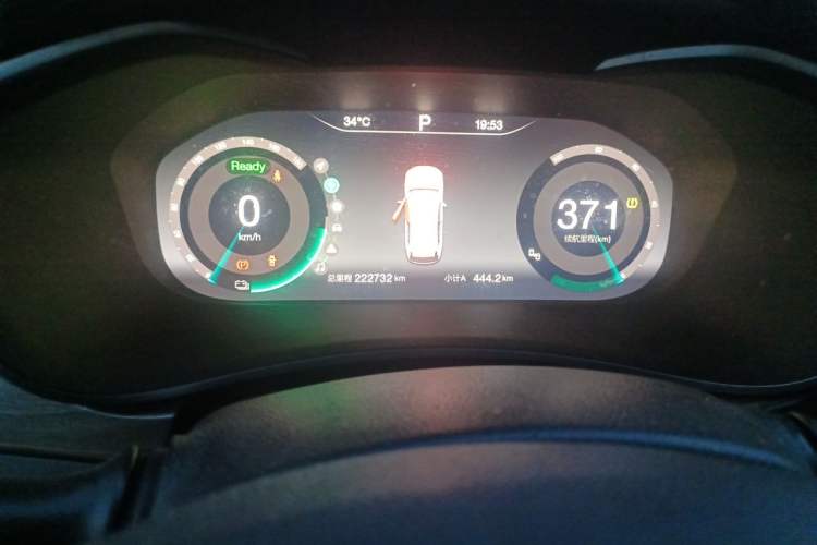 Used BAIC Beijing EU5 2018 R500 Smart Wind Edition Odometer Close Up