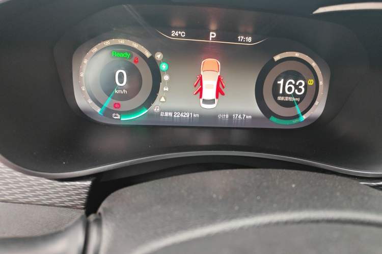 Used BAIC Beijing EU5 2018 R500 Smart Wind Edition Odometer Close Up