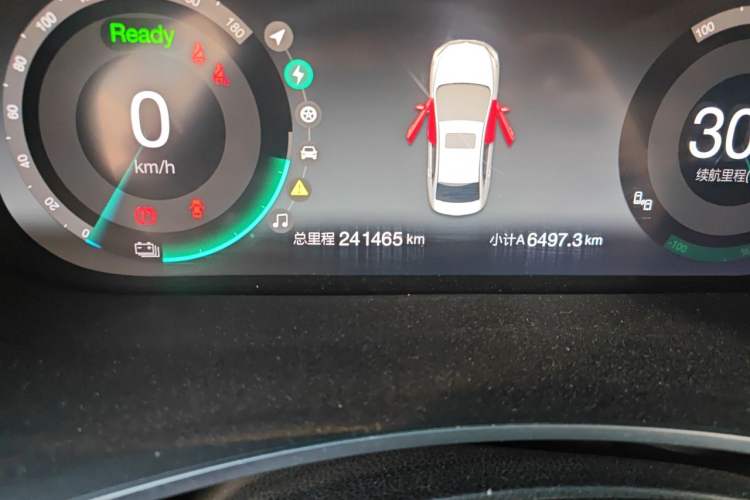 Used BAIC Beijing EU5 2018 R500 Smart Wind Edition Odometer Close Up