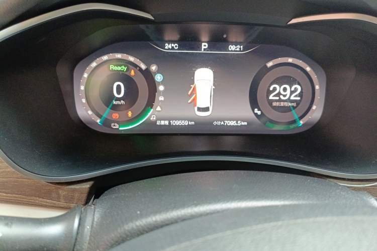 Used BAIC Beijing EU5 2018 R500 Smart Edition Odometer Close Up