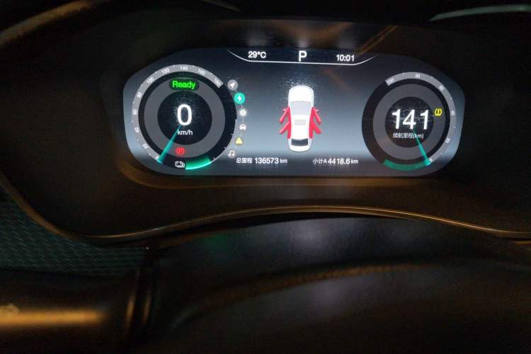 Used BAIC Beijing EU5 2018 R500 Smart Wind Edition Odometer Close Up