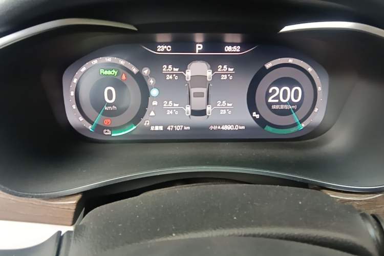 Used BAIC Beijing EU5 2018 R500 Smart Wind Edition Odometer Close Up