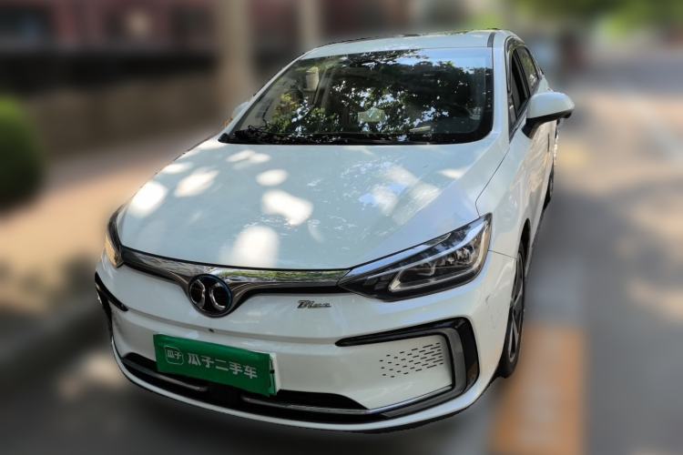 Gebrauchter BAIC Beijing EU5 2018 R550 Smart Trend Edition Guazi used car, China used car export, Used car for sale, Used cars, Cheapest cars for sale