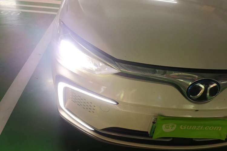 Used BAIC Beijing EU5 2018 R500 Smart Wind Edition Right Front Headlight