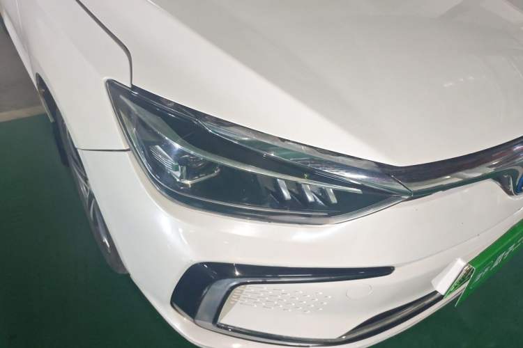 Used BAIC Beijing EU5 2018 R500 Smart Wind Edition Right Front Headlight