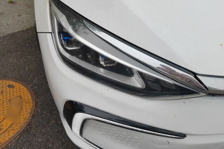 Used BAIC Beijing EU5 2018 R550 Smart Trend Edition Right Front Headlight