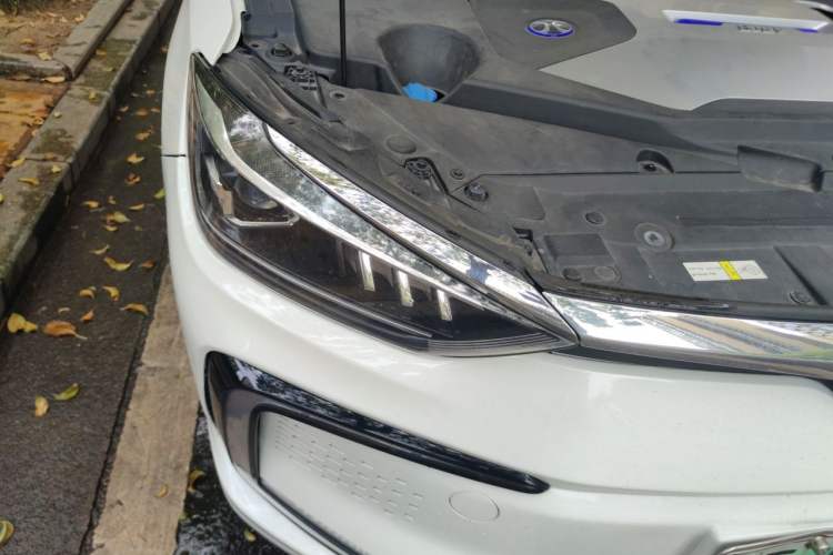 Used BAIC Beijing EU5 2018 R500 Smart Edition Right Front Headlight