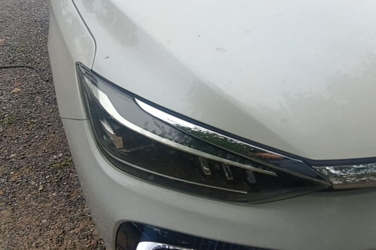Used BAIC Beijing EU5 2018 R500 Smart Wind Edition Right Front Headlight