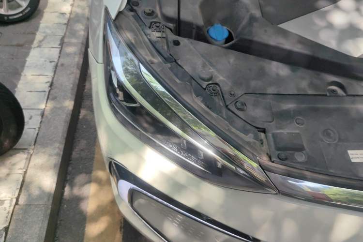 Used BAIC Beijing EU5 2018 R500 Smart Wind Edition Right Front Headlight