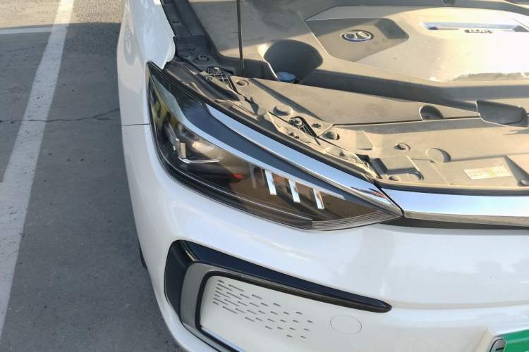 Used BAIC Beijing EU5 2018 R500 Smart Wind Edition Right Front Headlight