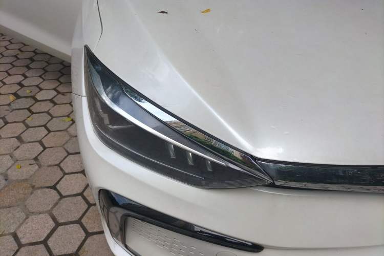 Used BAIC Beijing EU5 2018 R500 Smart Edition Right Front Headlight