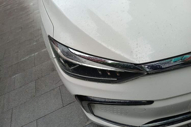 Used BAIC Beijing EU5 2018 R500 Smart Edition Right Front Headlight